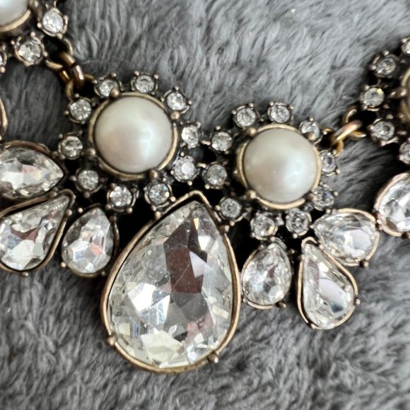 Ann Taylor Loft Rhinestone Chunky Statement Necklace Gold Tone 20 in - Picture 7 of 8